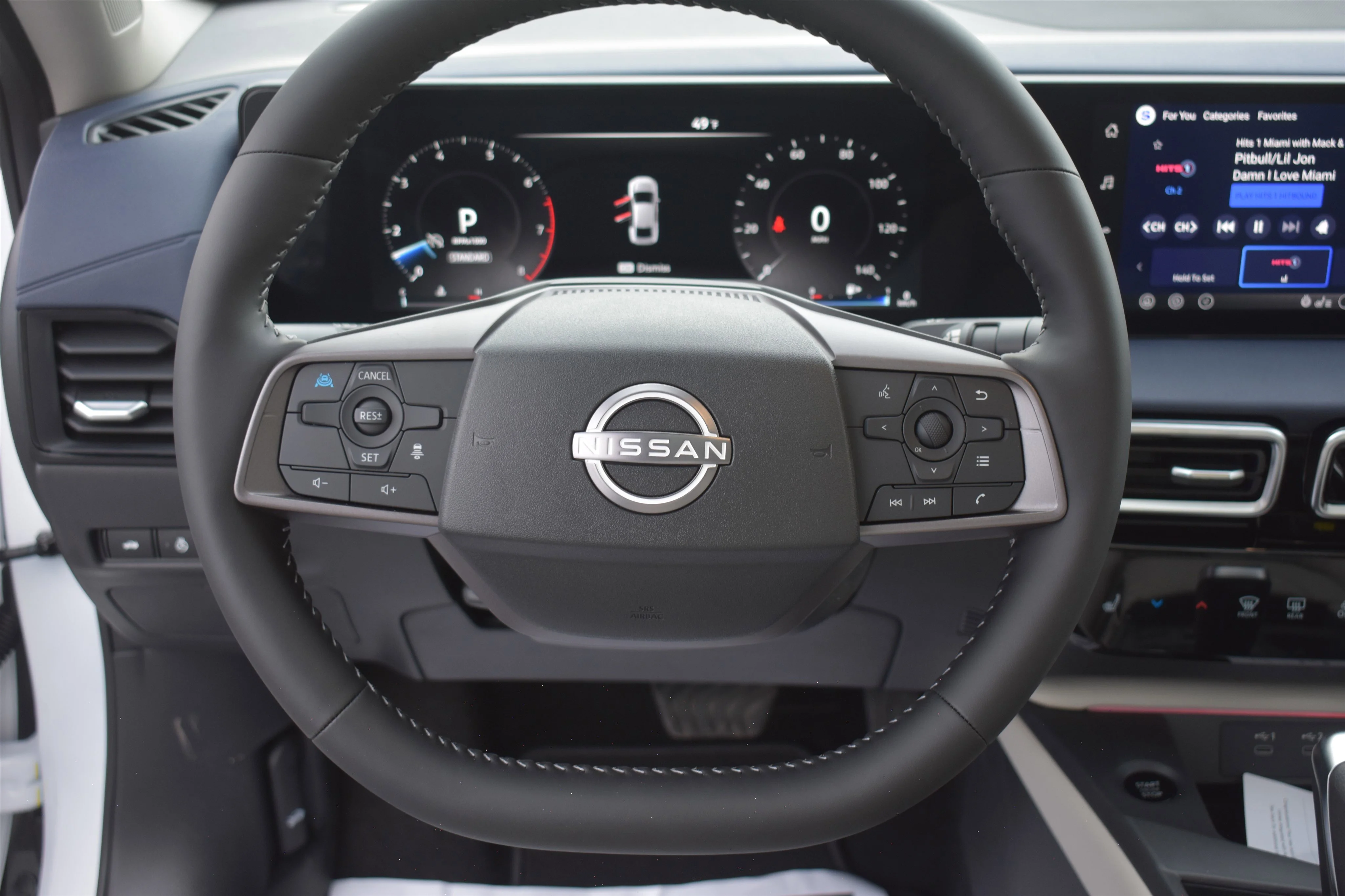 New 2026 Aspen White Tricoat Nissan SL image 19