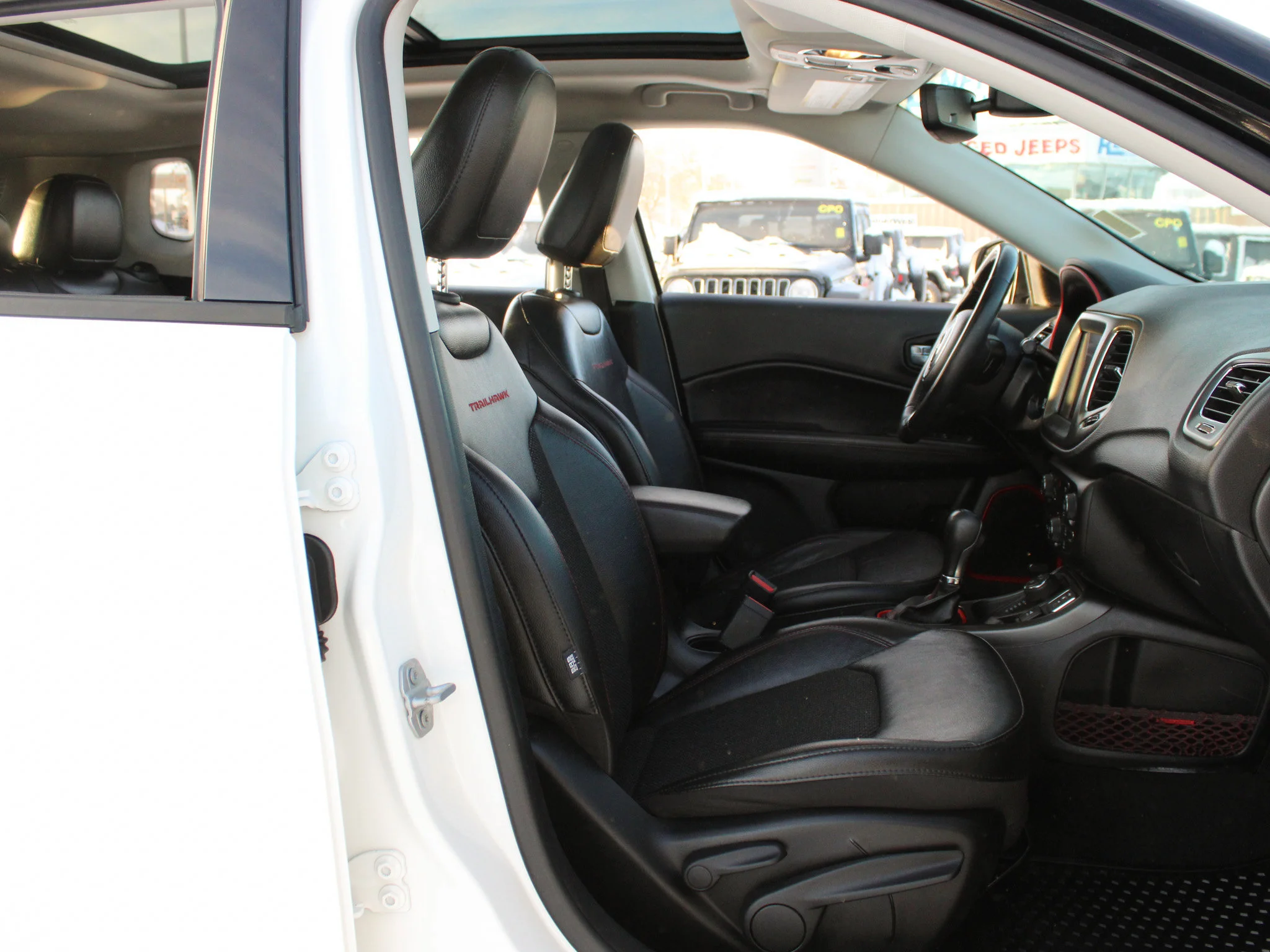 Certified Used 2021 White Jeep Trailhawk * Alpine | Panoramic Roof | Heated Seats | Off-Road Skid Plates | Apple CarPlay image 20