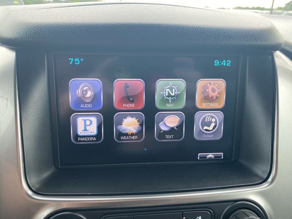 Used 2015 Silver Ice Metallic Chevrolet LT image 21