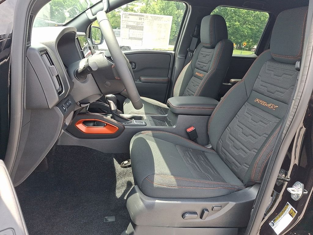 2026 Nissan Frontier — photo 8