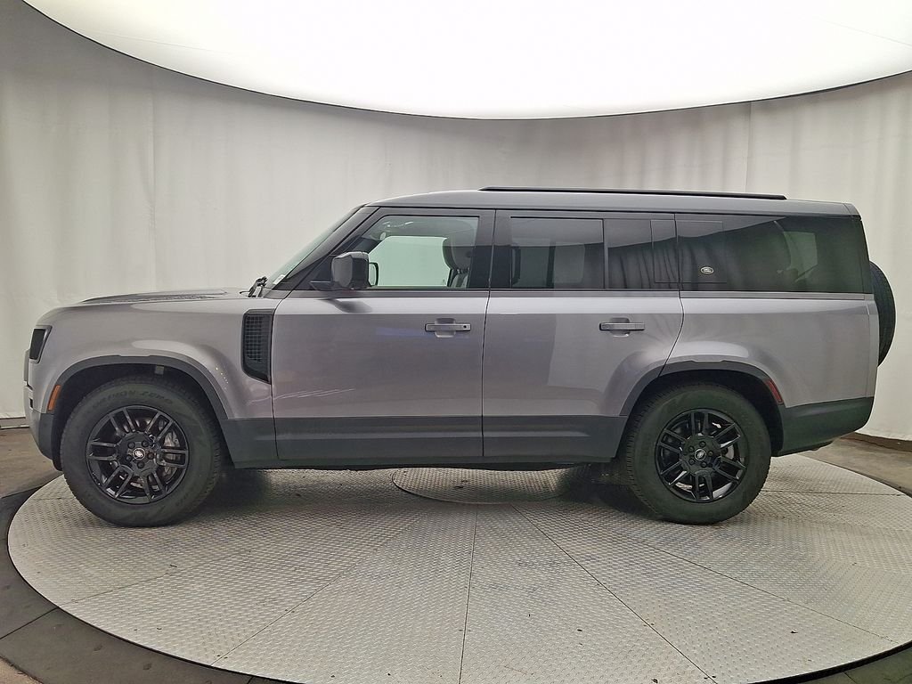 Certified Used 2023 Eiger Grey Metallic Land Rover S image 7