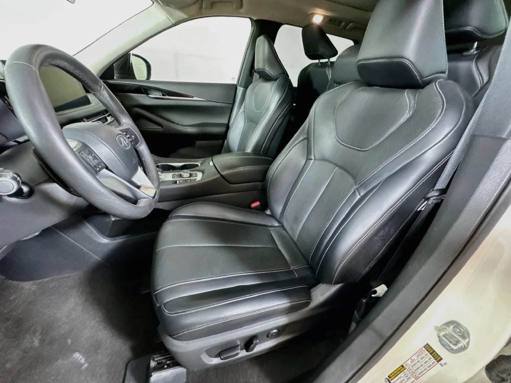 Certified Used 2023 White INFINITI PURE image 28