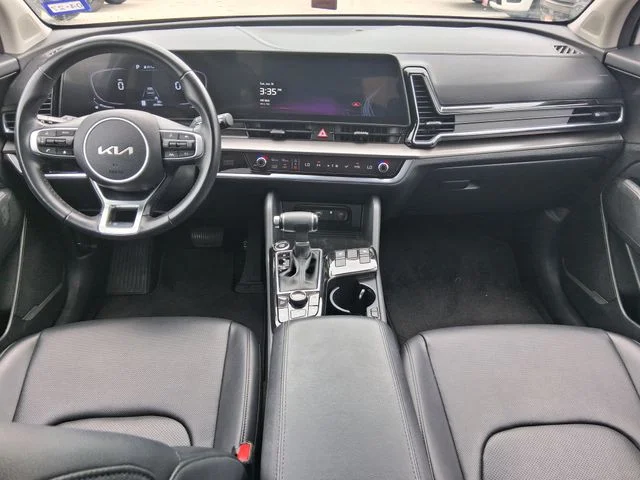 Used 2023 White Kia EX image 9