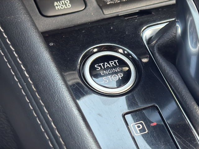 Used 2023 Gray Nissan SV image 13