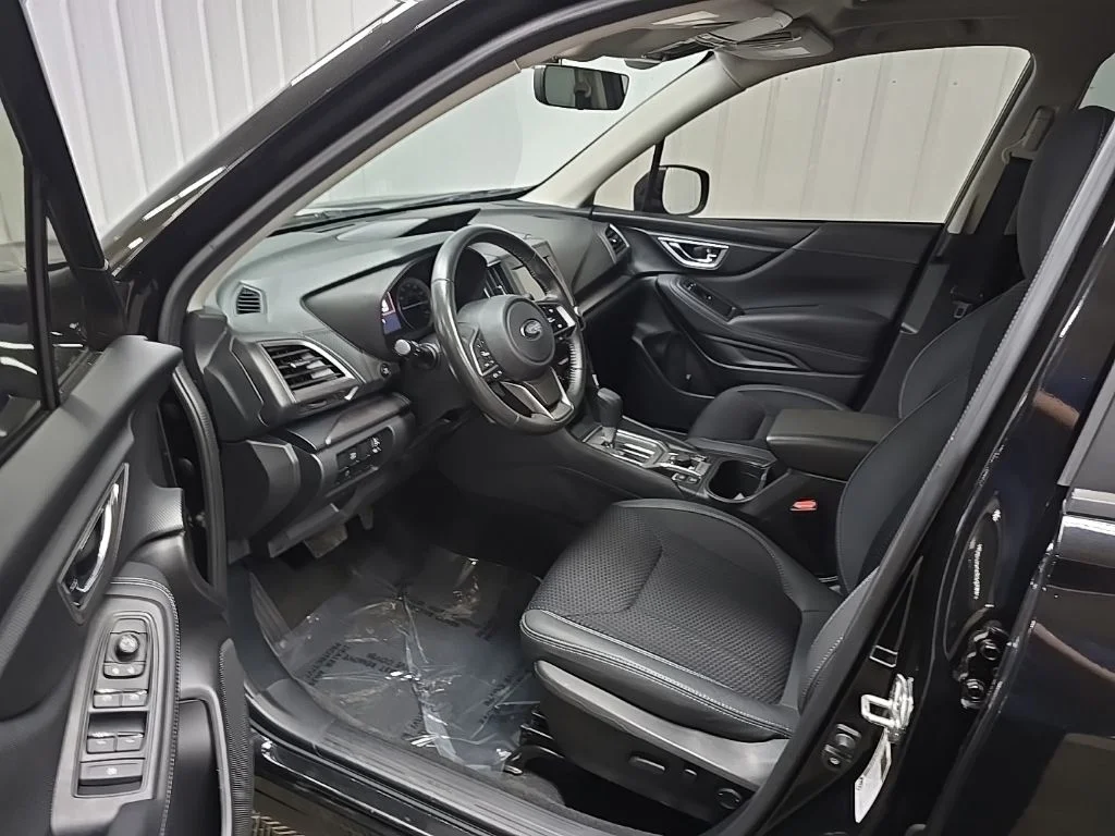 Used 2021 Black Subaru Premium image 29