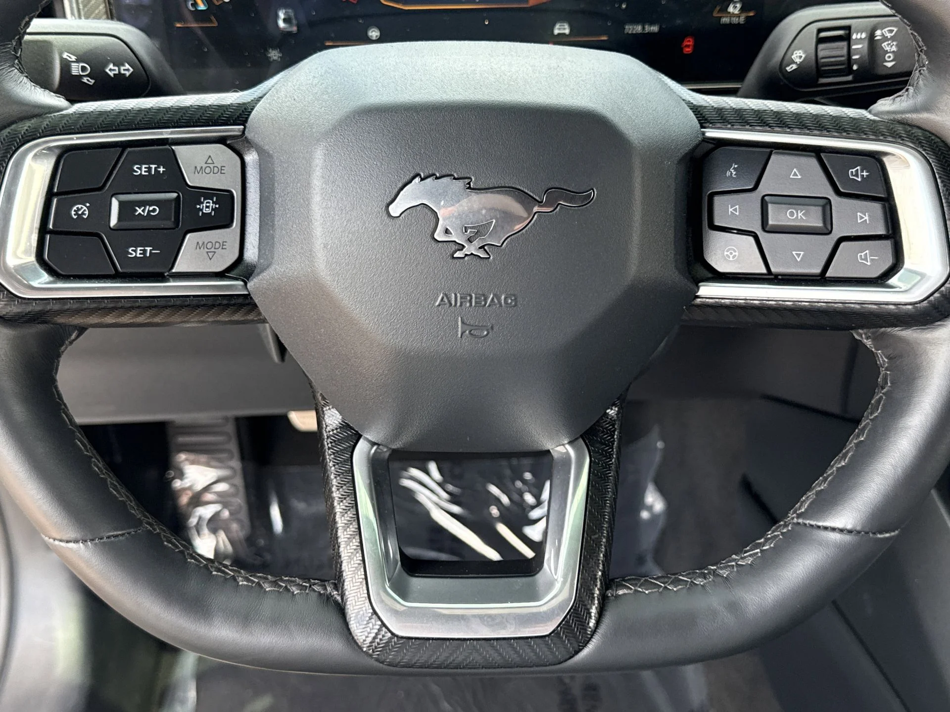 2024 Ford Mustang GT Premium - Photo 8