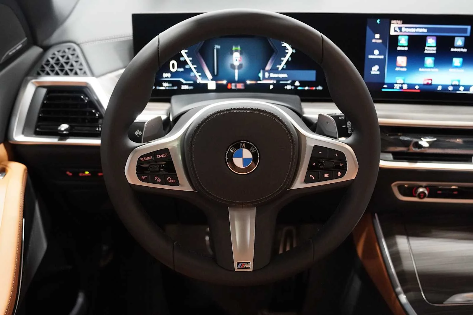 New 2026 Mineral White Metallic BMW xDrive40i image 13