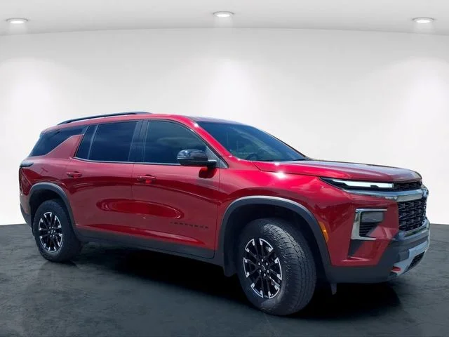 Used 2025 Red Chevrolet Z71 image 4