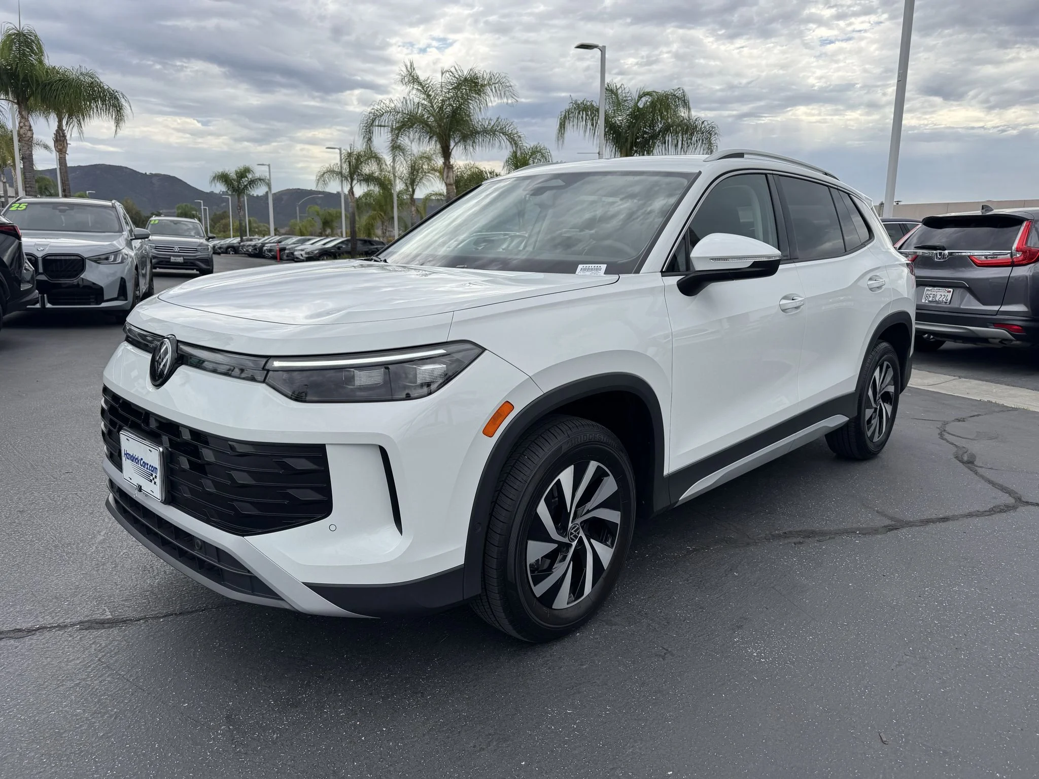Certified Used 2025 Pure White Volkswagen S image 3