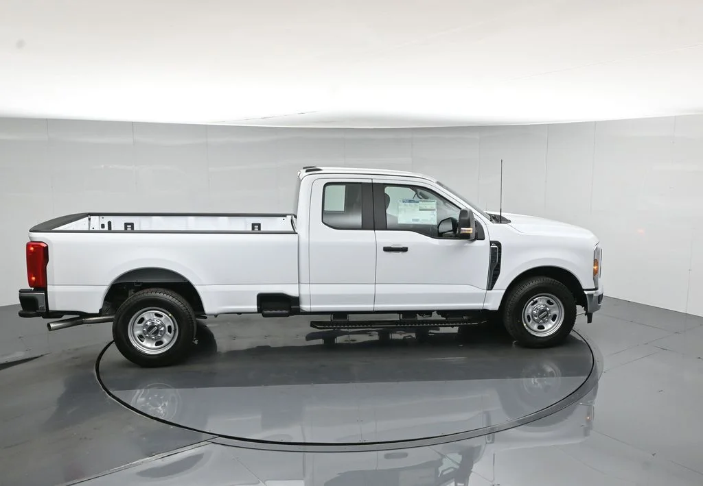 New 2026 White Ford XL image 37