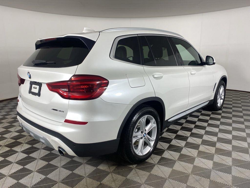 Used 2021 White Metallic BMW xDrive30i image 7
