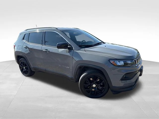 Used 2023 Gray Jeep Latitude Lux image 1