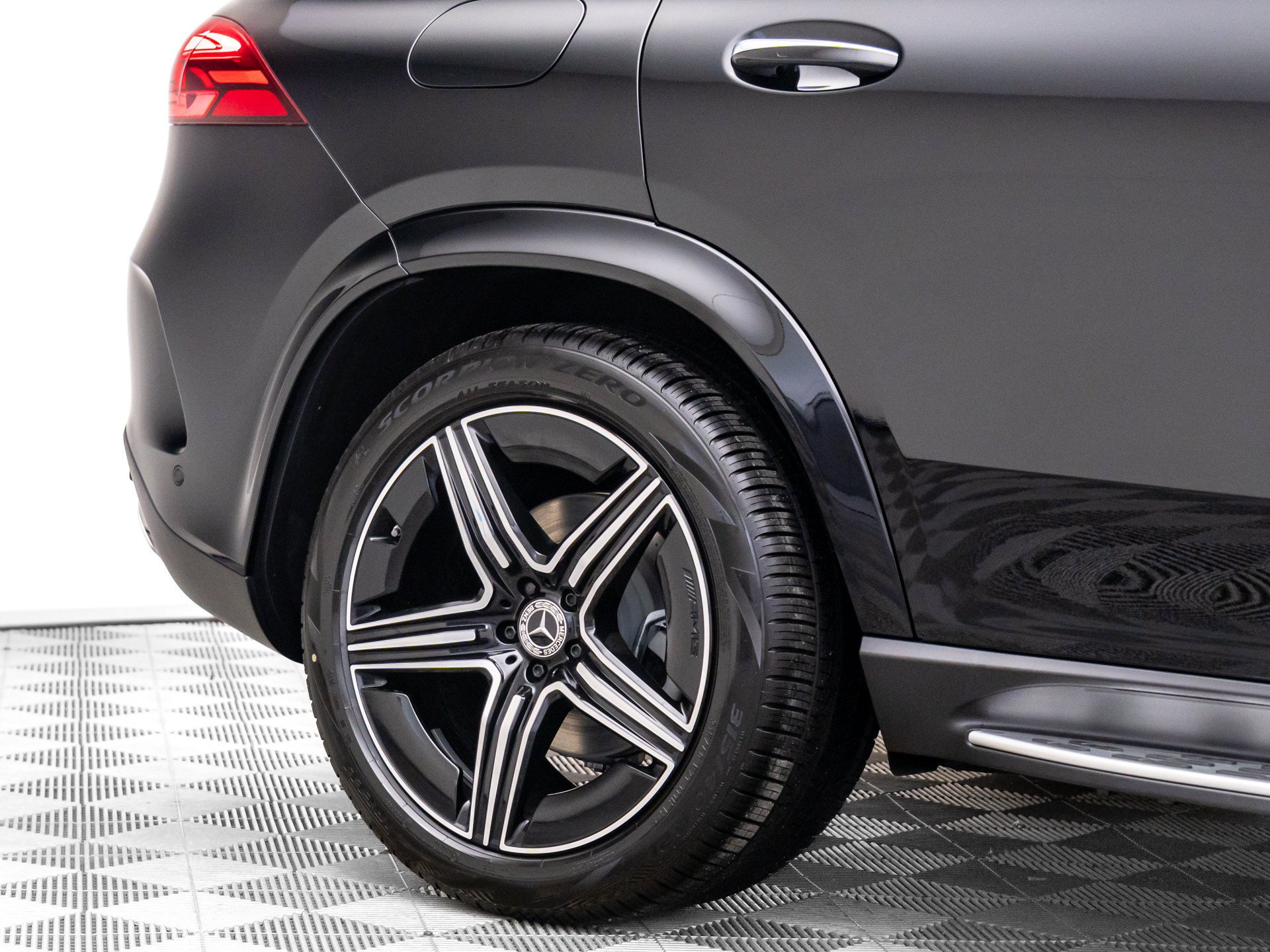 New 2026  Mercedes-Benz GLE 580 image 87