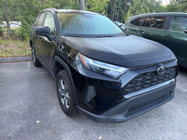 Used 2025 Midnight Black Metallic Toyota LE image 3