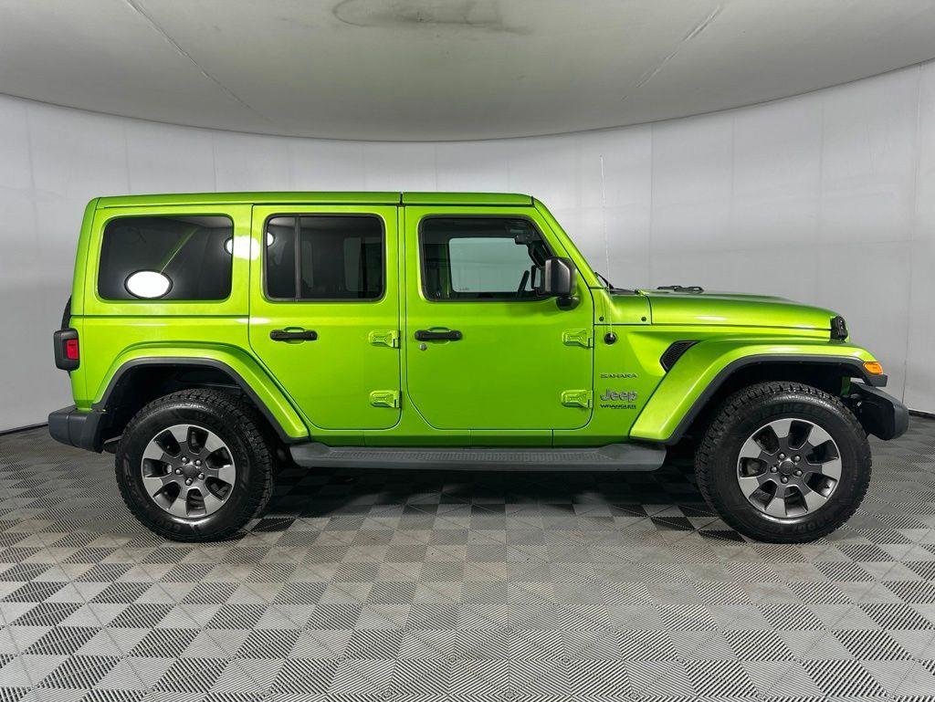 Used 2019 Mojito! Clearcoat Jeep Unlimited Sahara image 9
