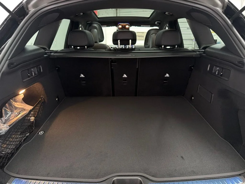 New 2026 Black Mercedes-Benz GLC 300 image 23