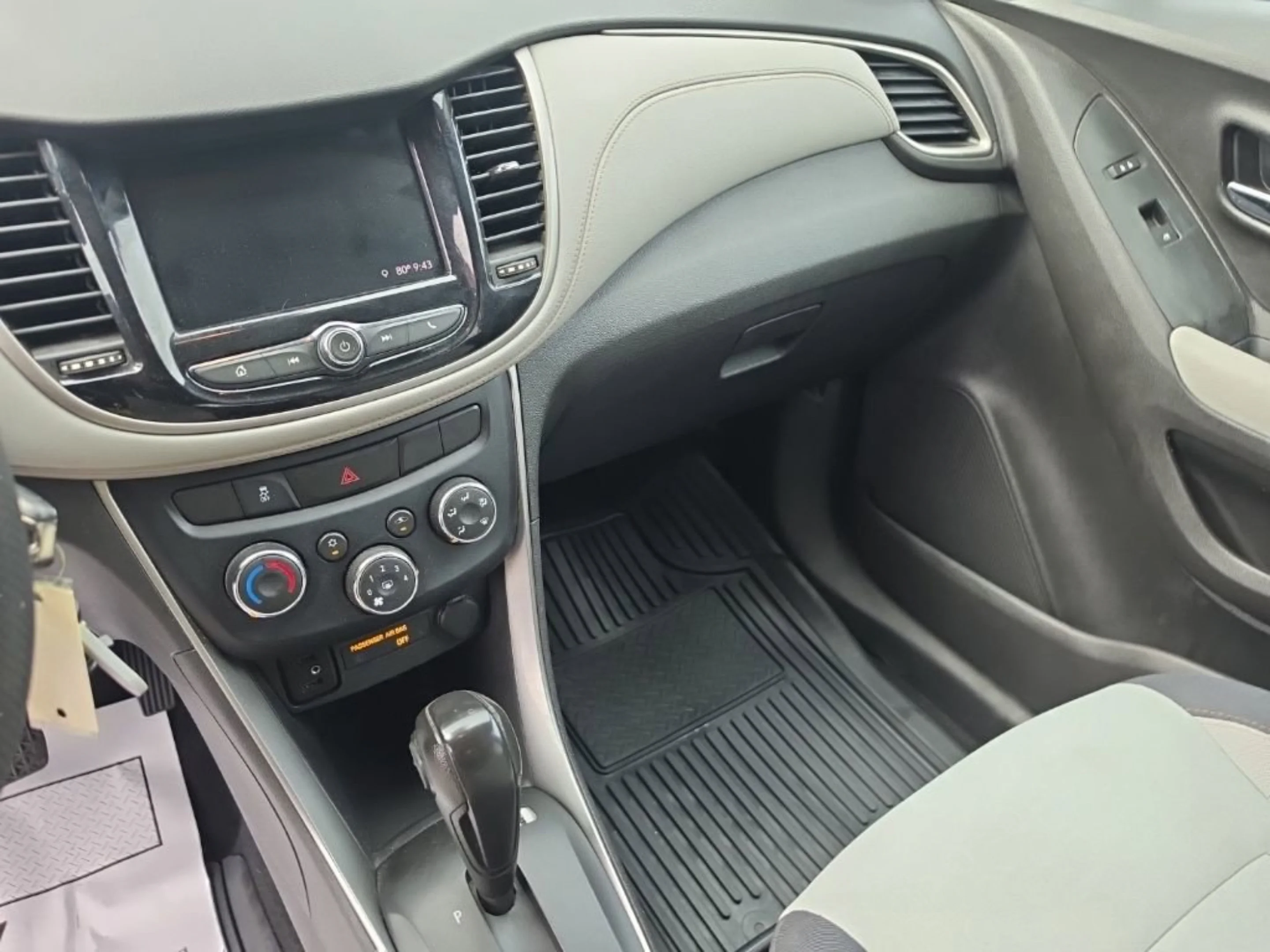 Used 2020 SUMMIT WHITE Chevrolet LS image 21