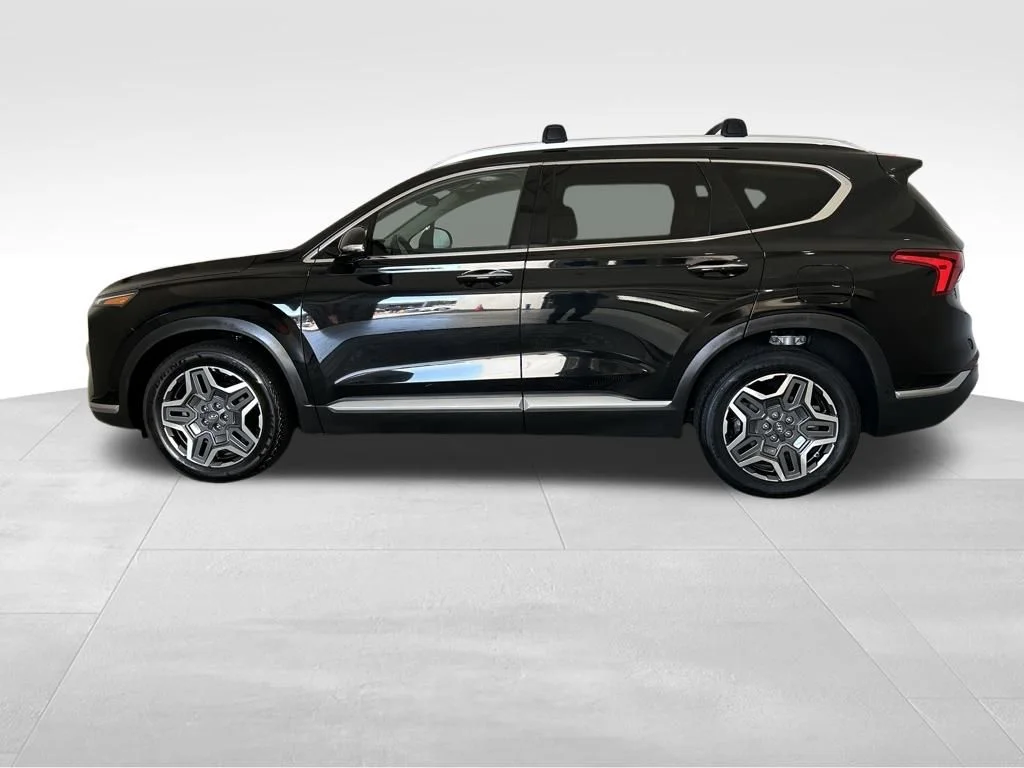 Used 2022 Black Hyundai Limited image 2