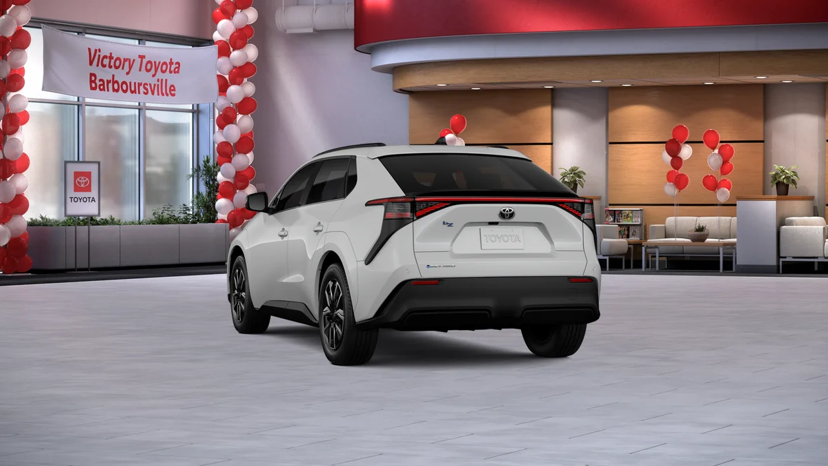 New 2026 Wind Chill Pearl Toyota XLE image 42