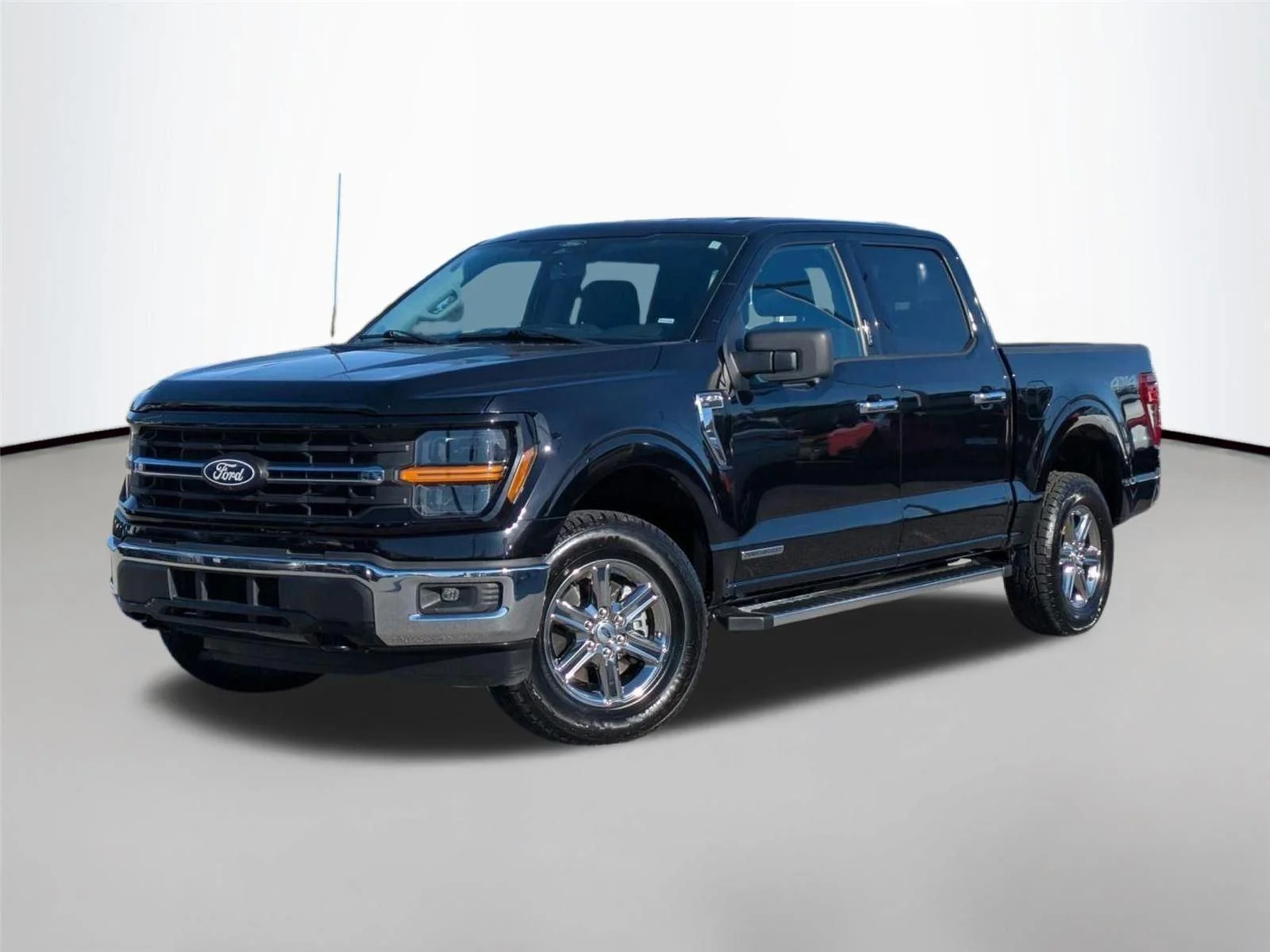 Used 2024 Agate Black Metallic Ford XLT image 1