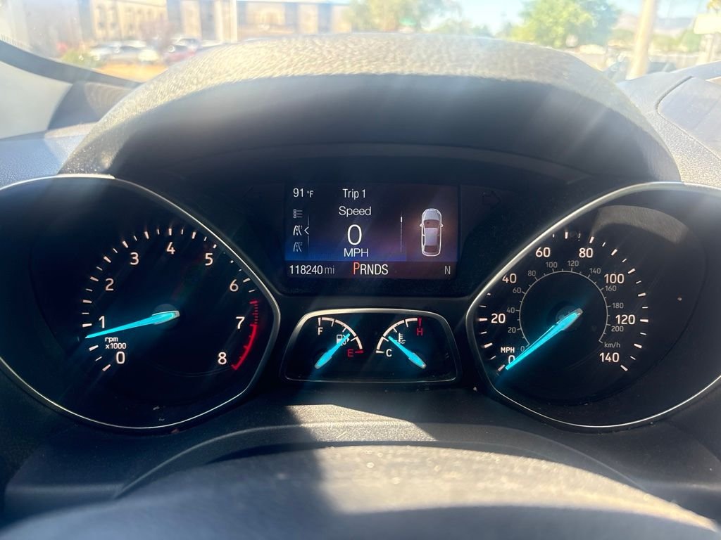 Used 2019 White Ford S image 18