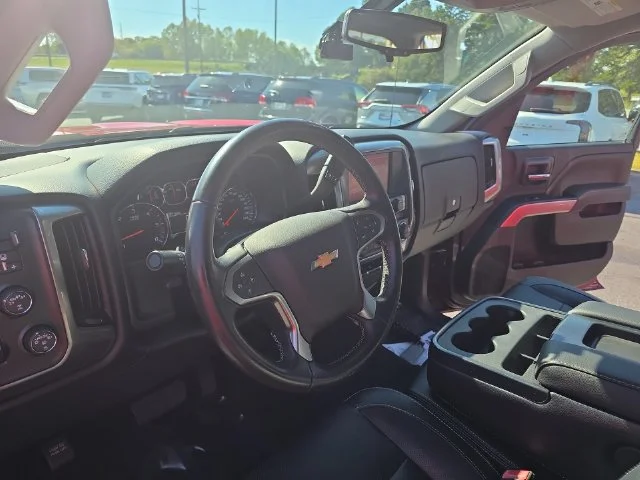 Used 2018 Red Chevrolet LT image 17