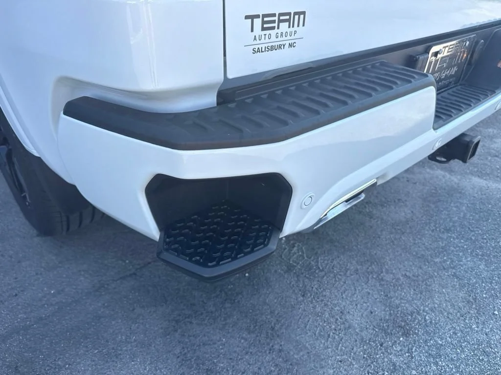 Used 2026 Glacier White Tricoat GMC Denali Ultimate image 41