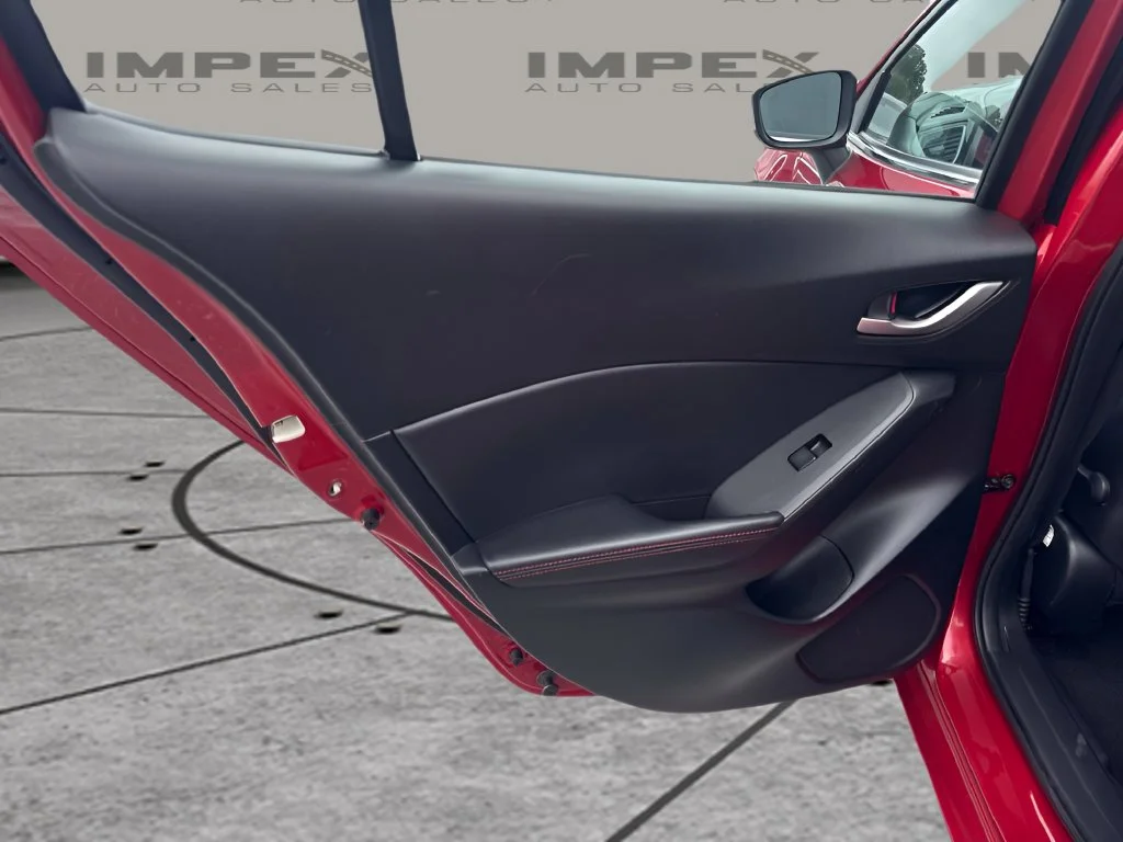 Used 2016 Red Mazda i Grand Touring image 26
