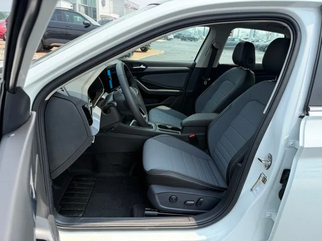 New 2026 White Volkswagen 1.5T SE image 8