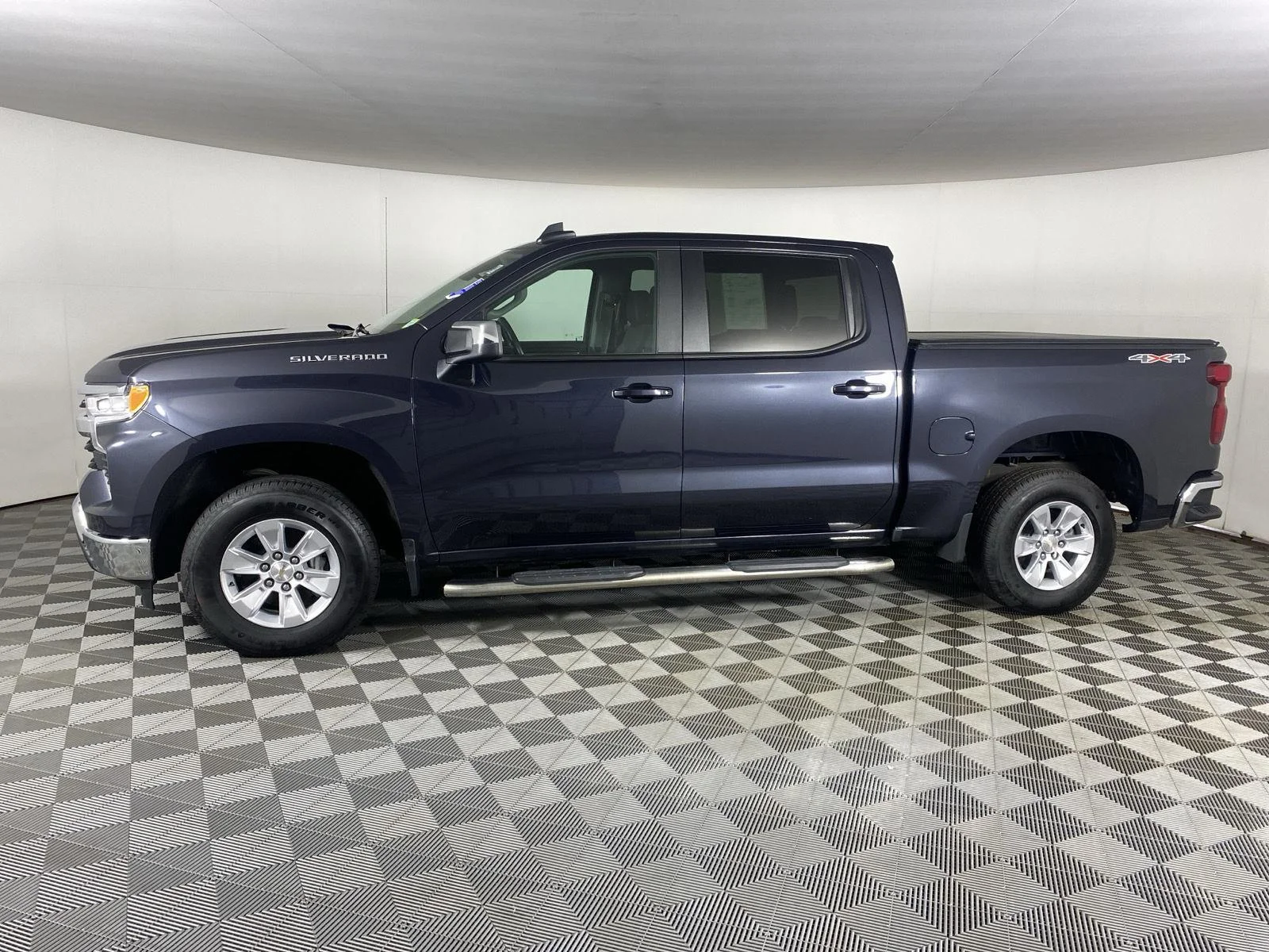 Used 2024 Dark Ash Metallic Chevrolet LT image 4