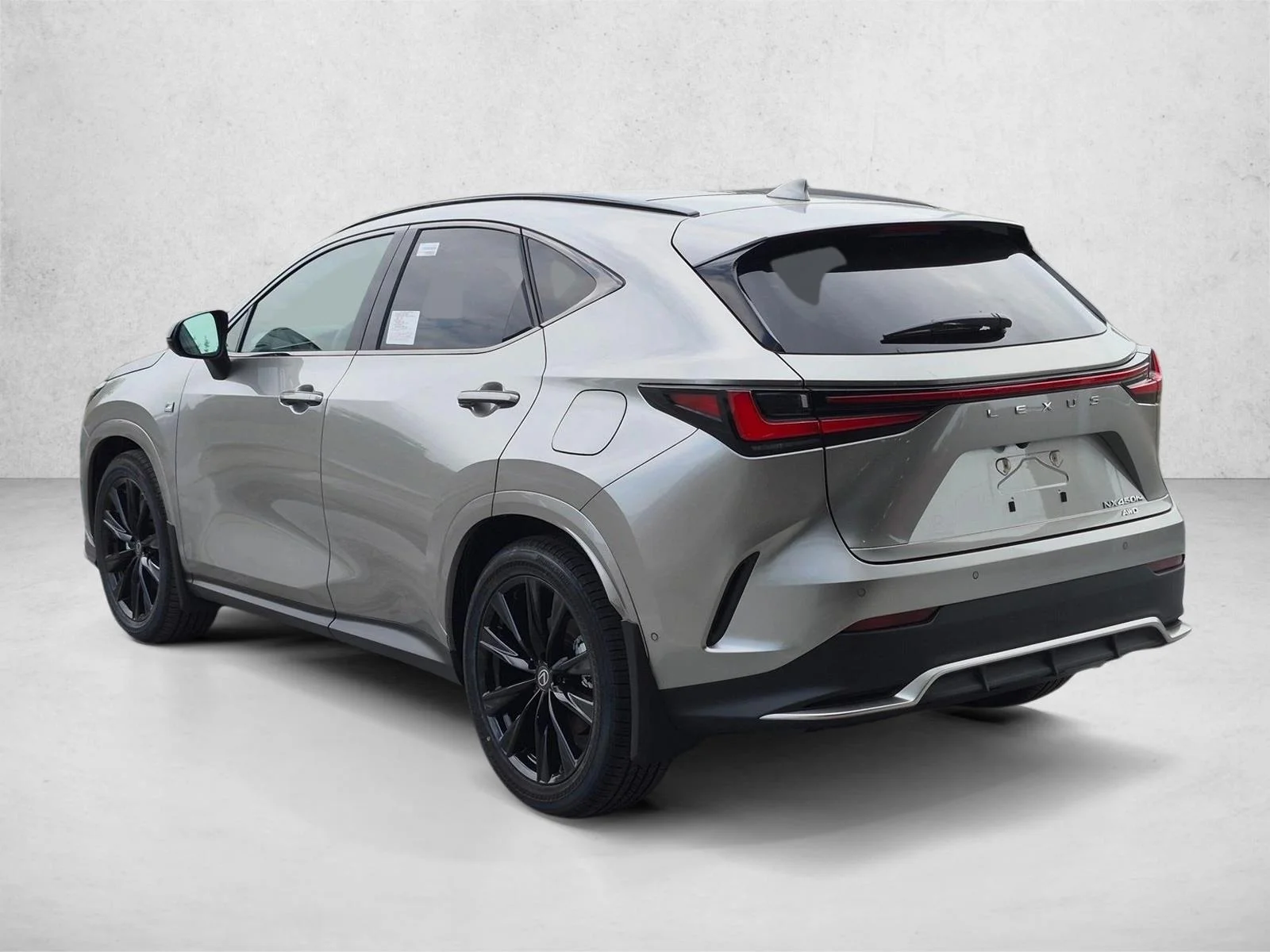 2026 Lexus NX 450h+ F-Sport - Photo 6