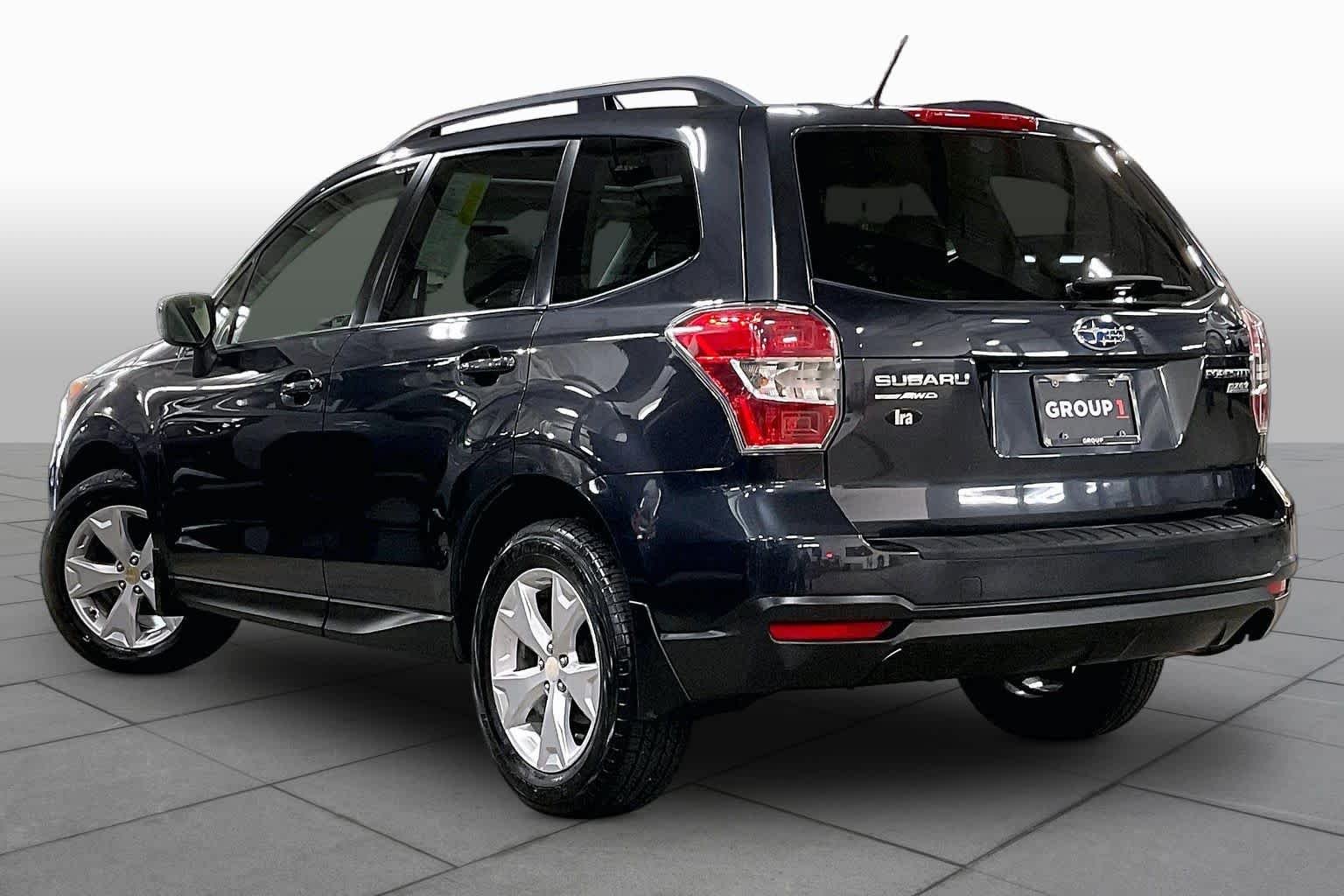 Used 2015 Dark Gray Metallic Subaru 2.5i Premium image 12