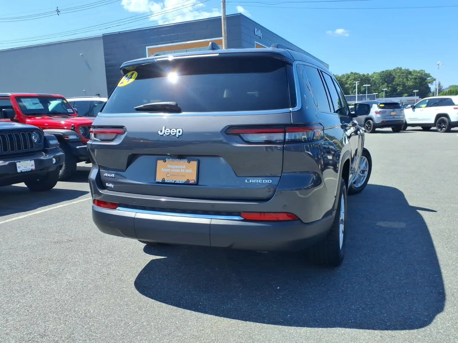 Certified Used 2024 Baltic Gray Metallic Clearcoat Jeep Laredo image 8