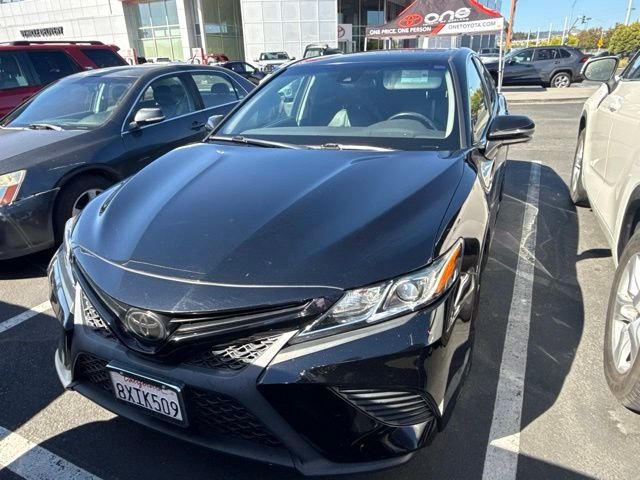 2020 Toyota Camry SE Nightshade
