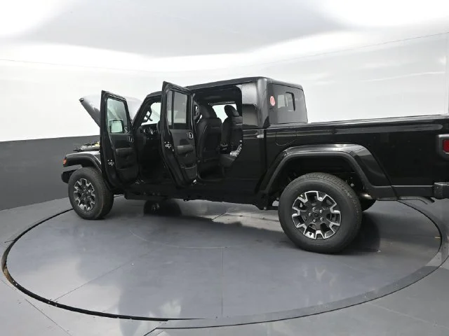 New 2026 Black Clear-Coat Exterior Paint Jeep Sahara image 32