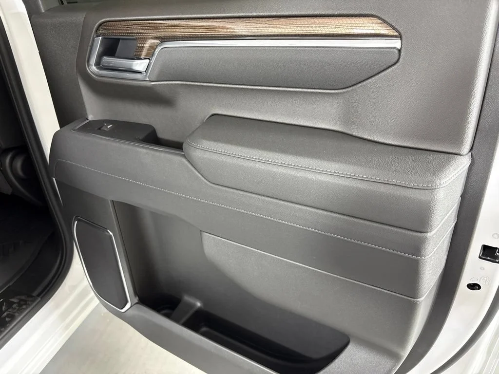 New 2026 Summit White Chevrolet LT Trail Boss image 26