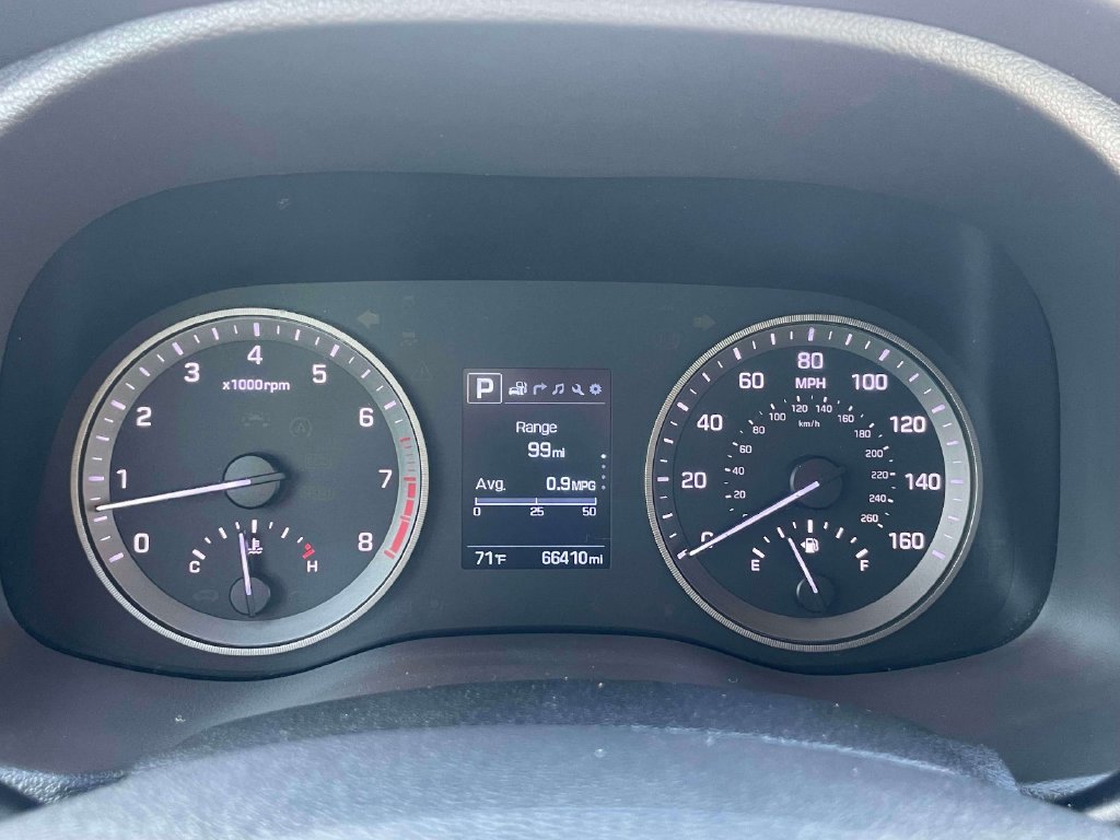 Used 2017 Red Hyundai SE Plus image 26