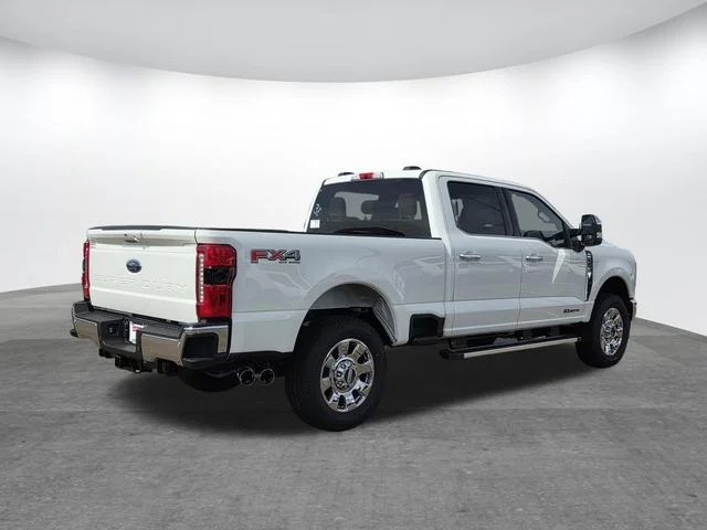 New 2026 Star White Metallic Tri-Coat Ford F-250® Lariat® image 2