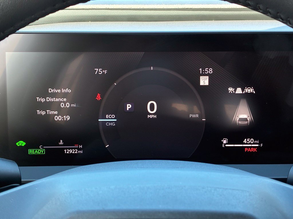 Used 2026  Toyota XLE Premium image 19