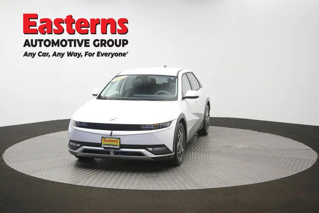 Used 2024 White Hyundai SEL image 51