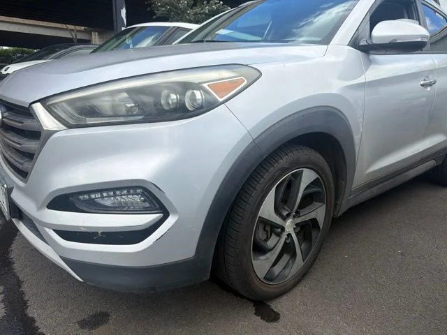 Used 2017 Silver Hyundai Limited image 2