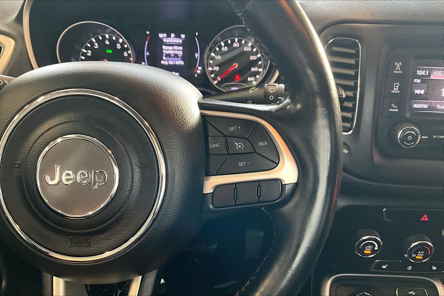 Used 2018 Redline Pearlcoat Jeep Latitude image 25