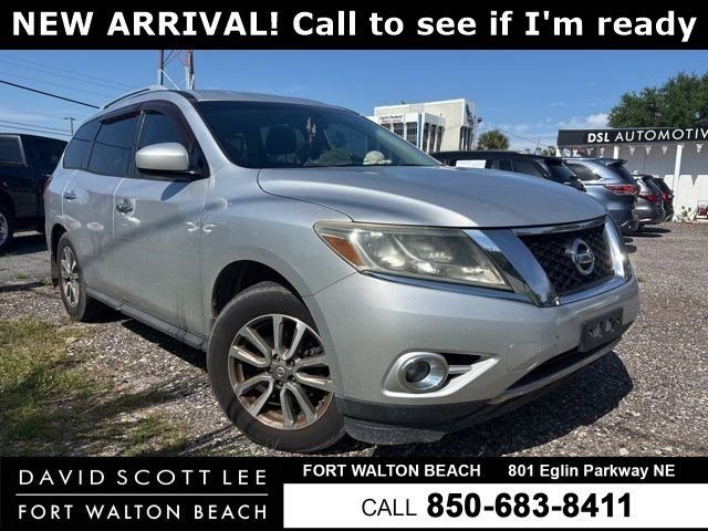 2013 Nissan Pathfinder SV 4WD's photo