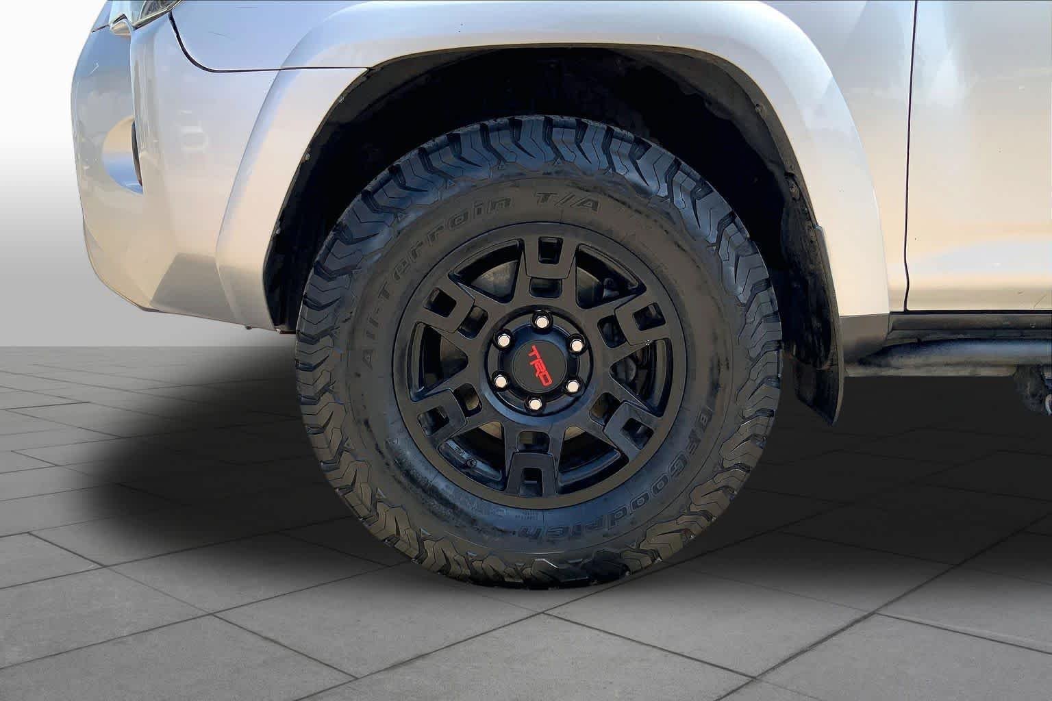 Used 2018 Classic Silver Metallic Toyota TRD Off Road Premium image 11