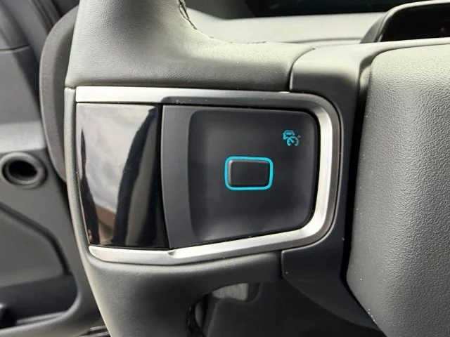 Used 2025 Black Metallic Ford Active image 19