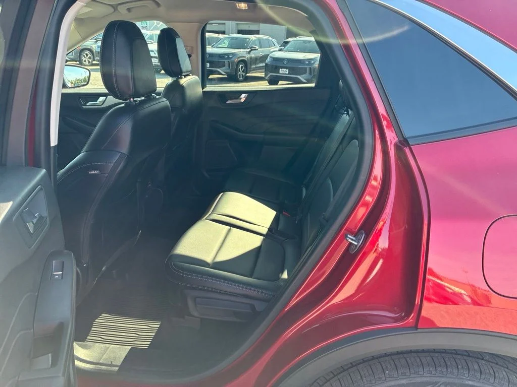 Used 2022 Red Ford SEL image 67