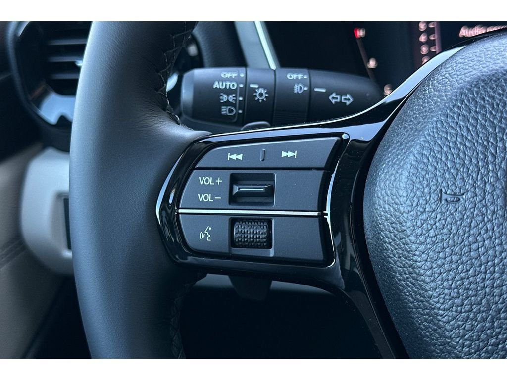 New 2026 Platinum White Pearl Honda Touring image 31