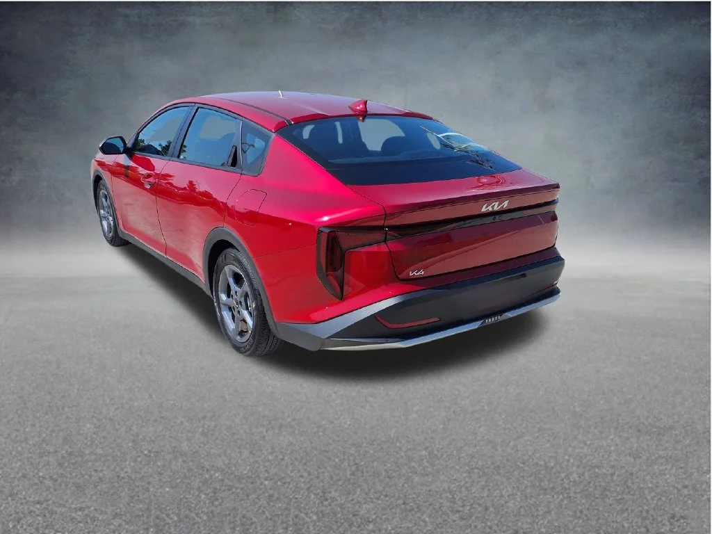 Used 2025 Red Kia LXS image 5