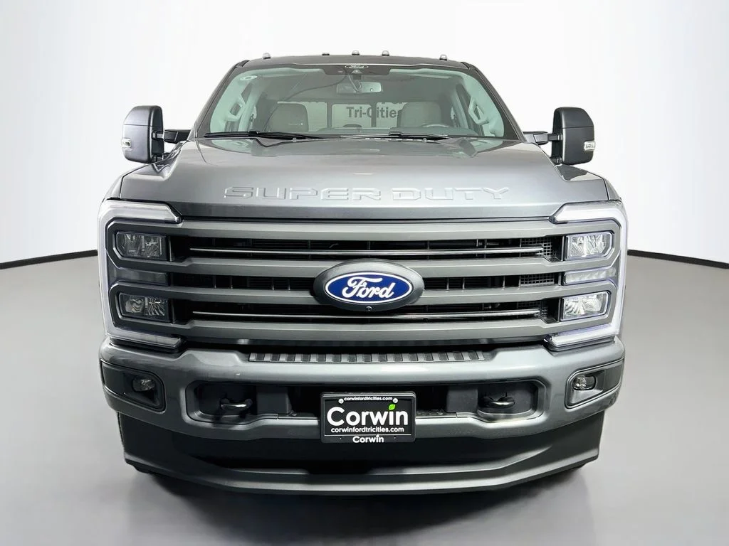New 2027 Carbonized Gray Metallic Ford XLT image 4