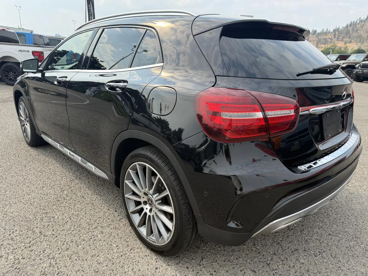 Used 2019 Black Mercedes-Benz Gla250 4matic image 4